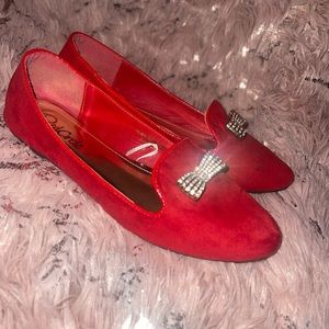 Very cute and stylish loafer. Size 9